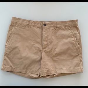 NWT Banana Republic beige shorts size 12.